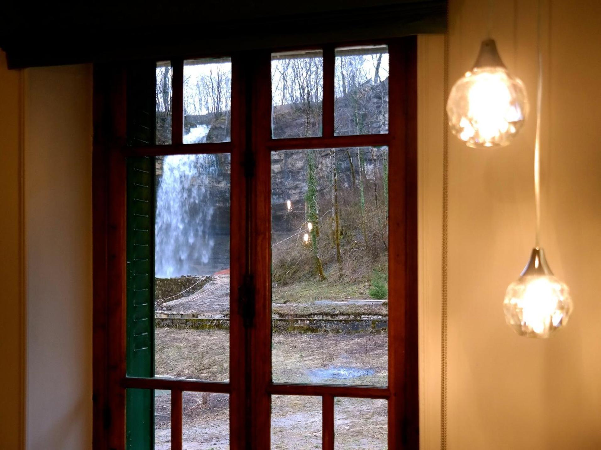 Bonlieu Au Moulin Des Fees - Maison D'Hotes Cascades Du Herisson חדר תמונה