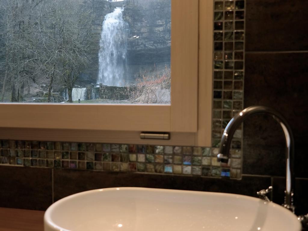 Bonlieu Au Moulin Des Fees - Maison D'Hotes Cascades Du Herisson חדר תמונה